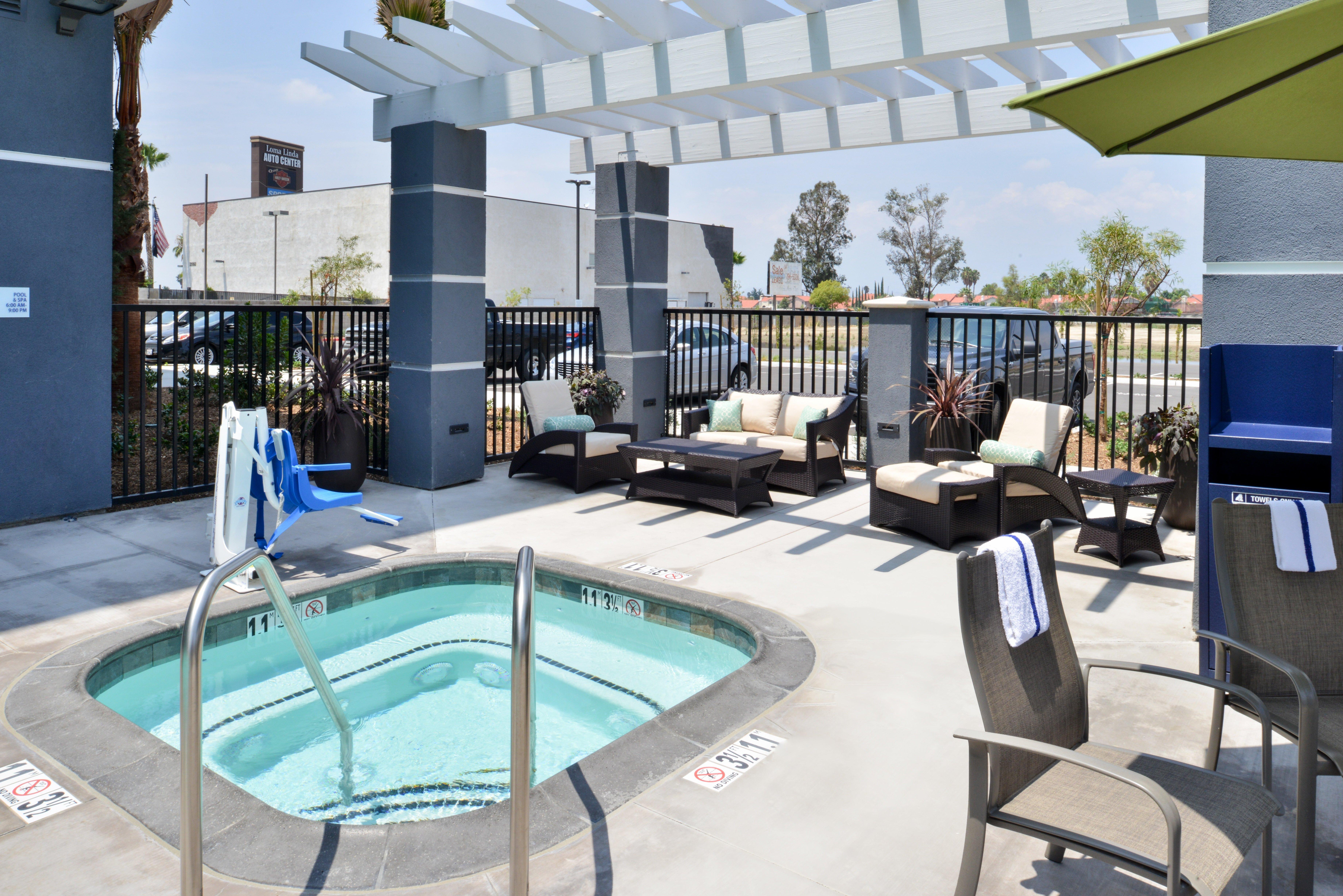 Holiday Inn Express Hotels & Suites Loma Linda By Ihg Εξωτερικό φωτογραφία